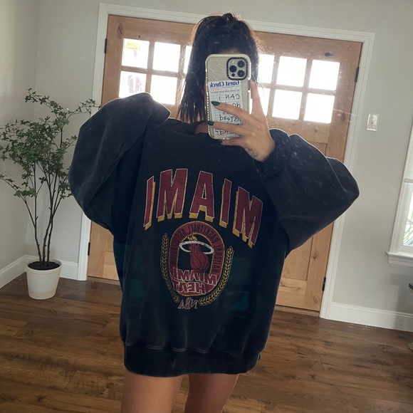 Abercrombie u0026 Fitch | Tops | Abercrombie Miami Heat Oversized Crewneck |  Poshmark
